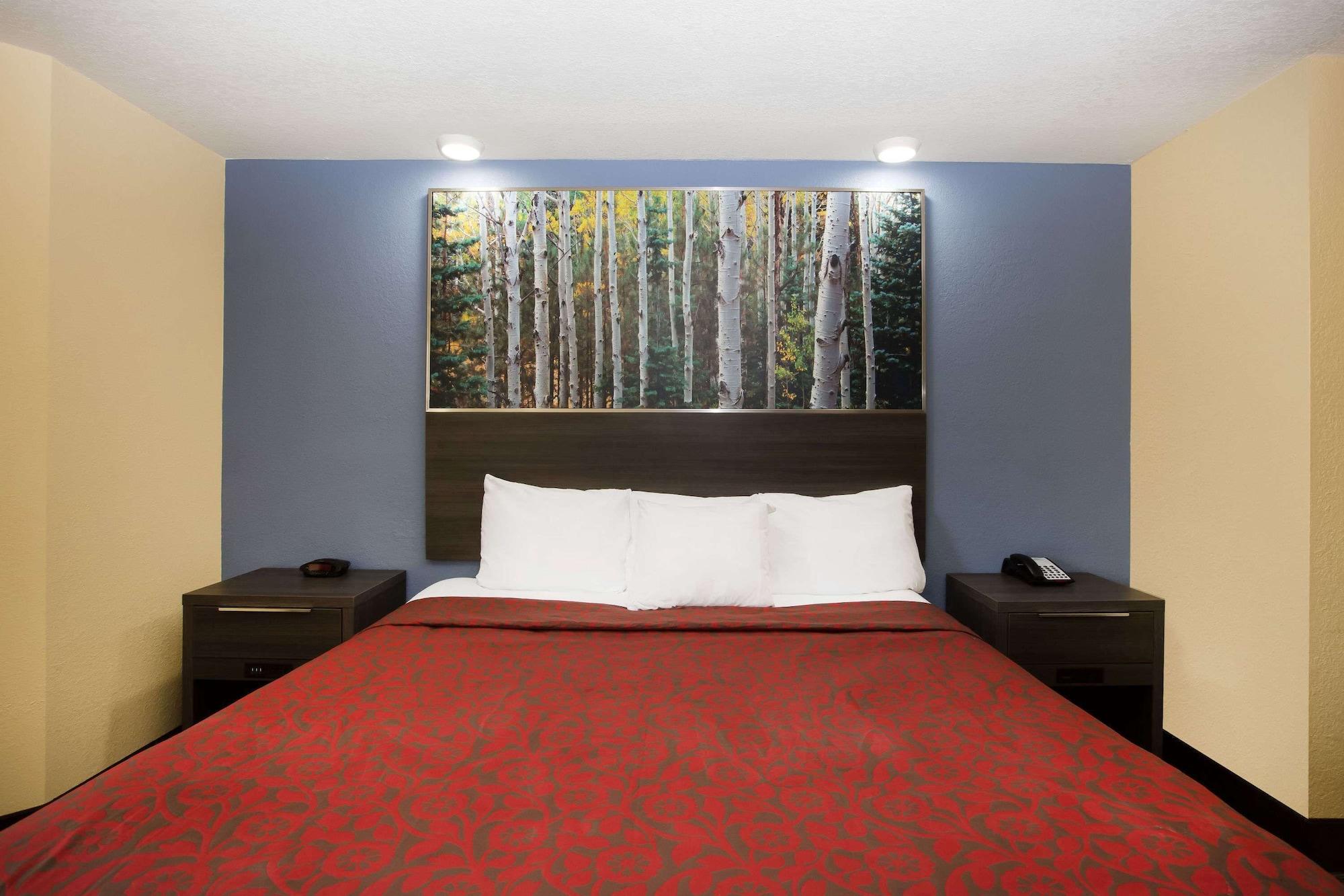 Days Inn By Wyndham Blue Springs Kültér fotó