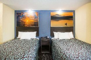 Days Inn By Wyndham Blue Springs Szoba fotó